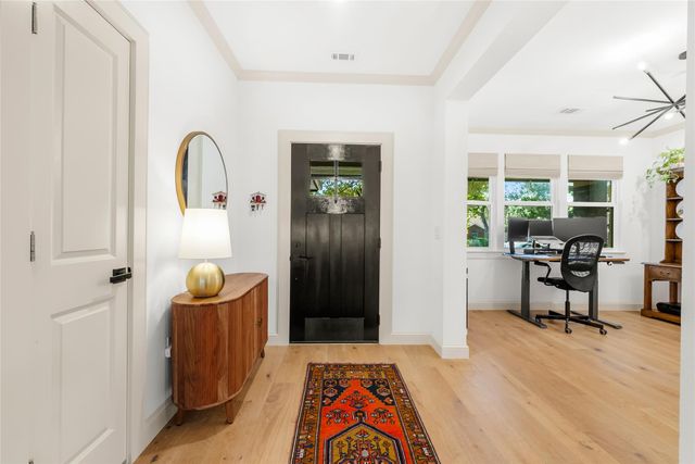 5914 Salcon Cliff DR, Austin, TX 78749