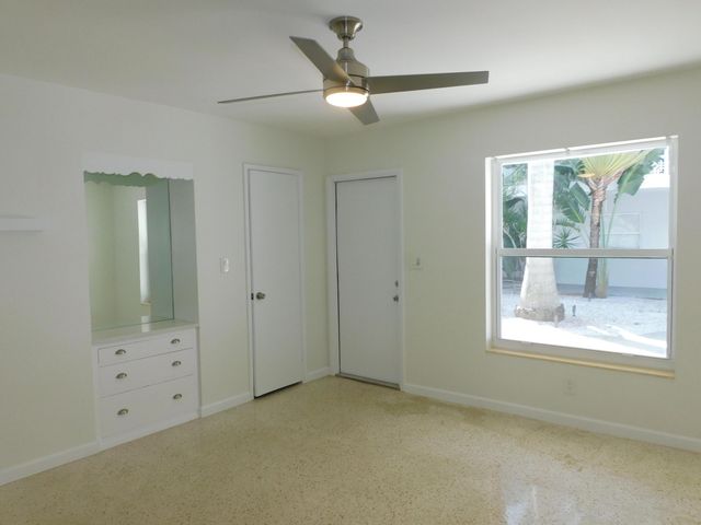 15 S Palmway, Lake Worth Beach, FL 33460