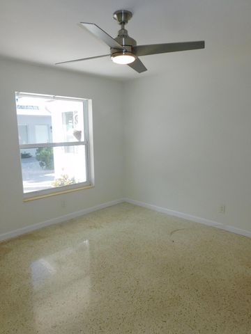 15 S Palmway, Lake Worth Beach, FL 33460