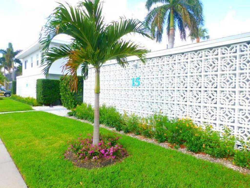 15 S Palmway, Lake Worth Beach, FL 33460