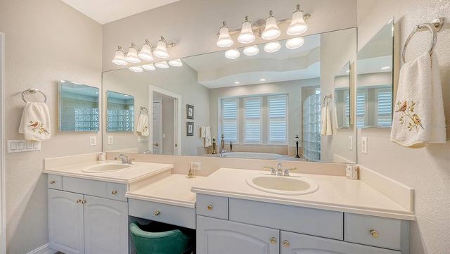 225 PESARO DRIVE, North Venice, FL 34275