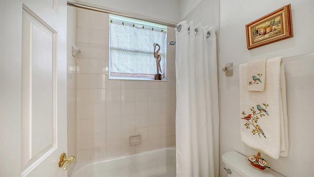 225 PESARO DRIVE, North Venice, FL 34275