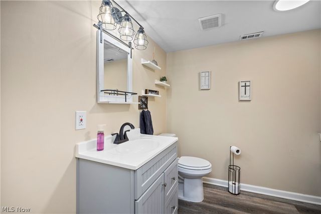 190 Deepwood Drive, Wadsworth, OH 44281