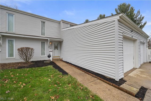 190 Deepwood Drive, Wadsworth, OH 44281