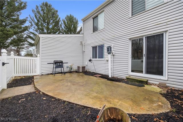 190 Deepwood Drive, Wadsworth, OH 44281