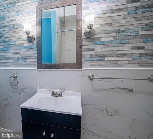 6328 N GRATZ ST, Philadelphia, PA 19141