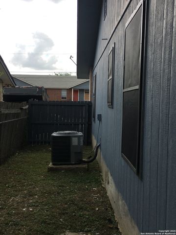 3718 Bremen, San Antonio, TX 78210