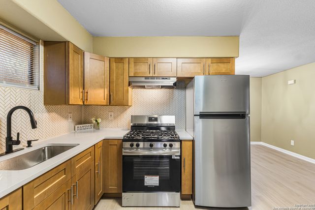 3718 Bremen, San Antonio, TX 78210