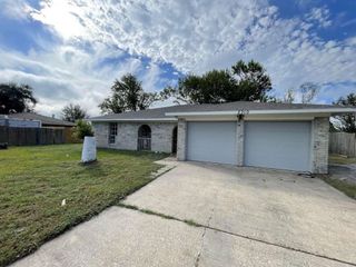 2310 Heather Street, Highlands, TX 77562