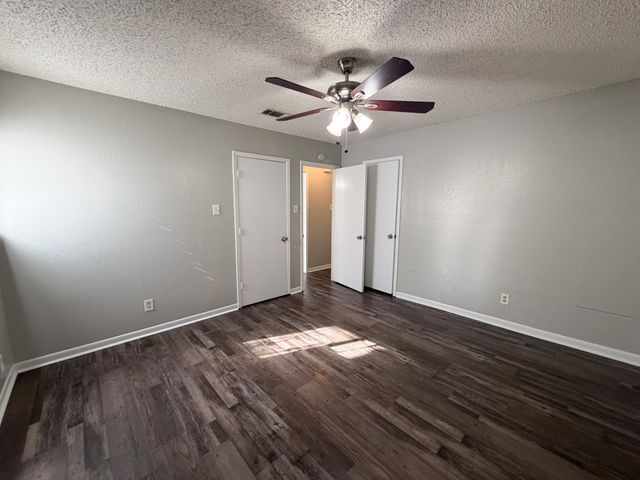 604 Walter Stephenson Road B, Midlothian, TX 76065