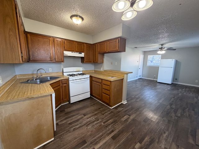 604 Walter Stephenson Road B, Midlothian, TX 76065