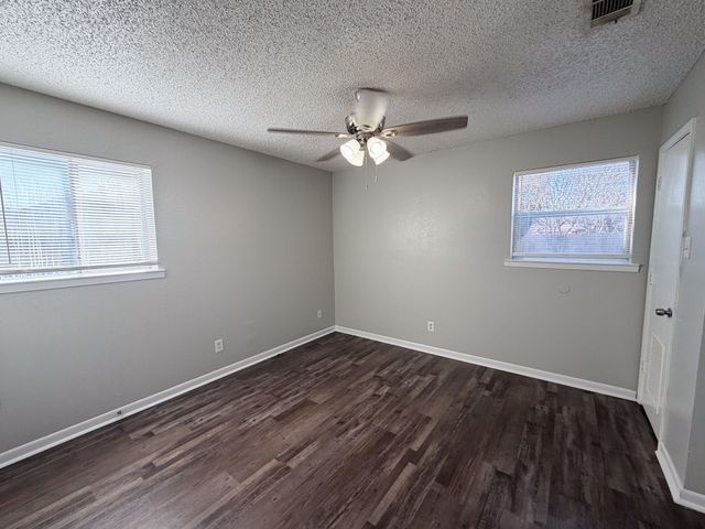 604 Walter Stephenson Road B, Midlothian, TX 76065