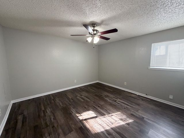 604 Walter Stephenson Road B, Midlothian, TX 76065