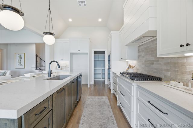 2838 E 141st Court S, Bixby, OK 74008