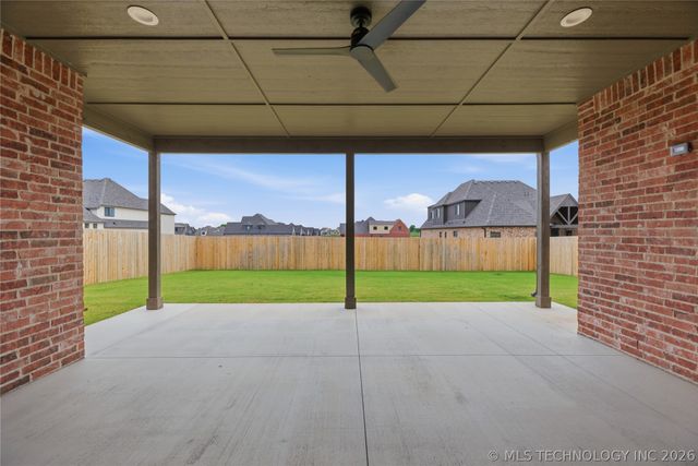 2838 E 141st Court S, Bixby, OK 74008