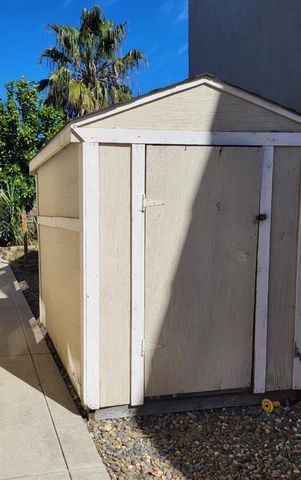 9381 Viridian St, Elk Grove, CA 95624