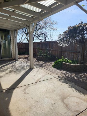 9381 Viridian St, Elk Grove, CA 95624