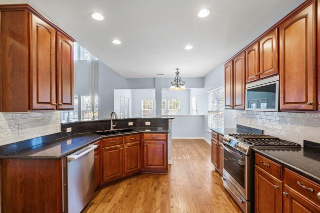 1520 Saint Stephens Way, Hanahan, SC 29410