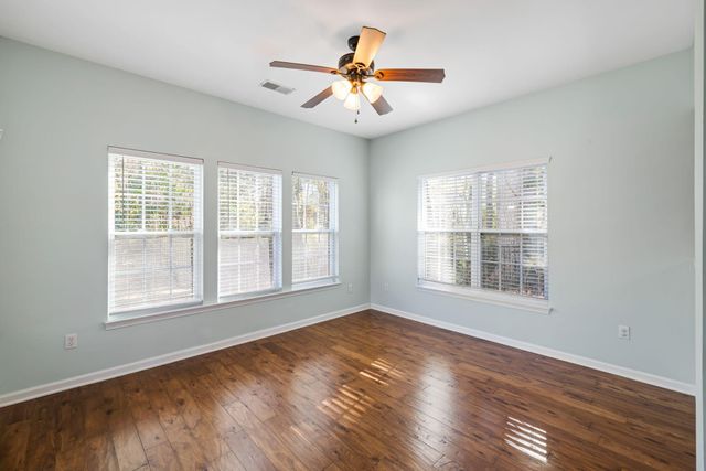 1520 Saint Stephens Way, Hanahan, SC 29410