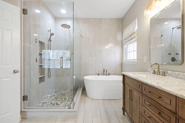 1520 Saint Stephens Way, Hanahan, SC 29410