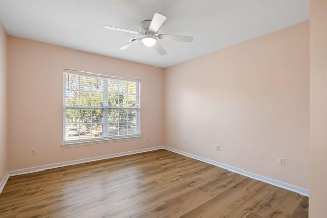 1520 Saint Stephens Way, Hanahan, SC 29410