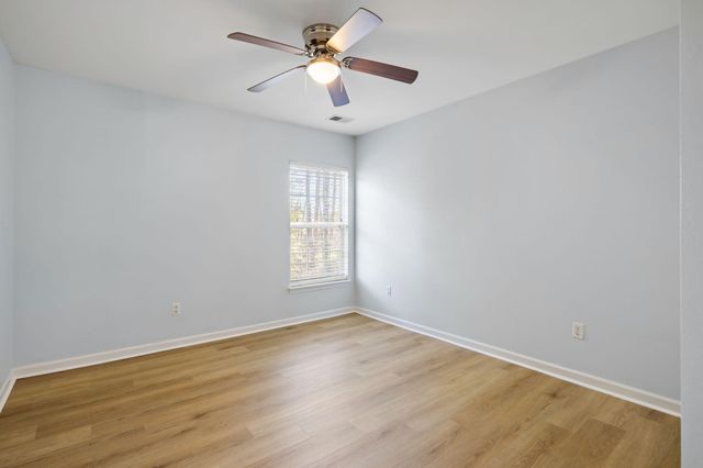 1520 Saint Stephens Way, Hanahan, SC 29410