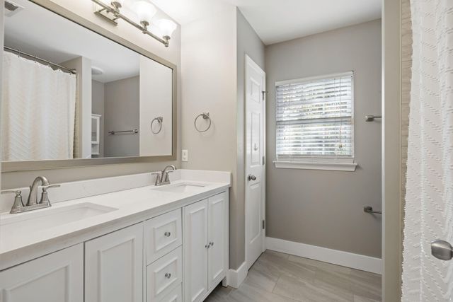 1520 Saint Stephens Way, Hanahan, SC 29410