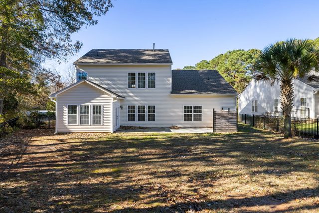 1520 Saint Stephens Way, Hanahan, SC 29410