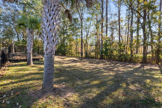 1520 Saint Stephens Way, Hanahan, SC 29410