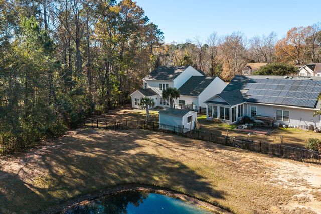 1520 Saint Stephens Way, Hanahan, SC 29410