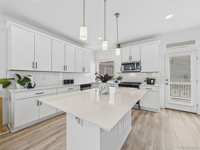 1086 Highlands Dr, Erie, CO 80516