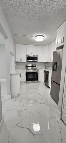 4991 Sable Pine Circle B1, West Palm Beach, FL 33417