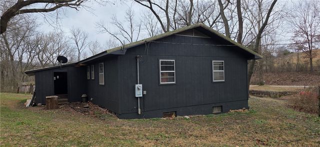 3481 Marion County 3005, Yellville, AR 72687