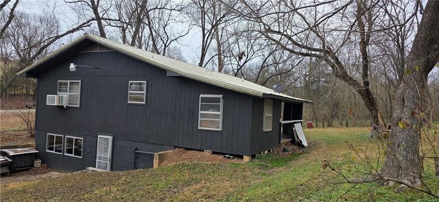 3481 Marion County 3005, Yellville, AR 72687