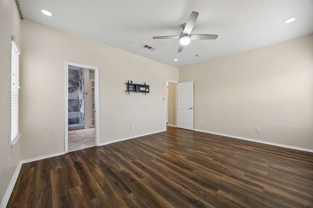 703 Fossil Hill Drive, Arlington, TX 76002
