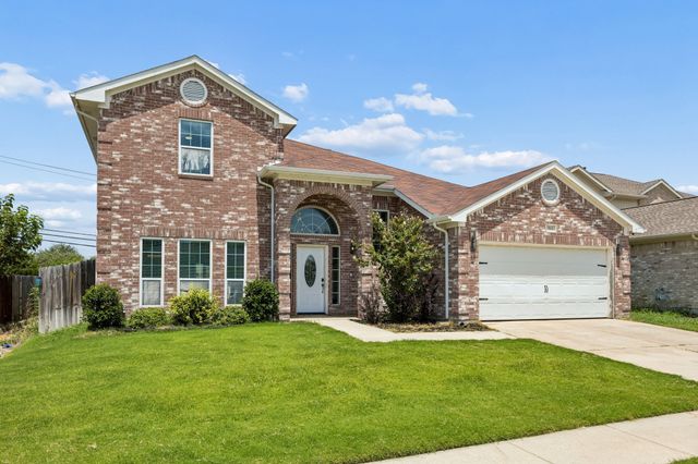 703 Fossil Hill Drive, Arlington, TX 76002