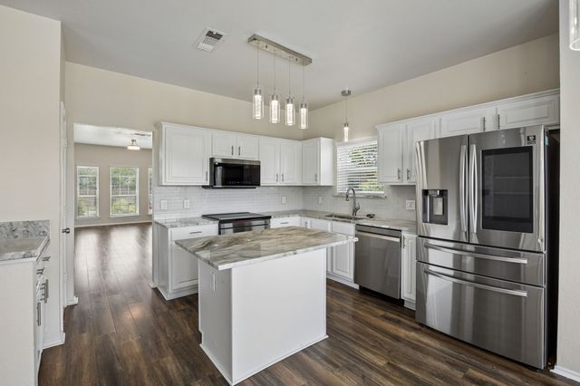 703 Fossil Hill Drive, Arlington, TX 76002