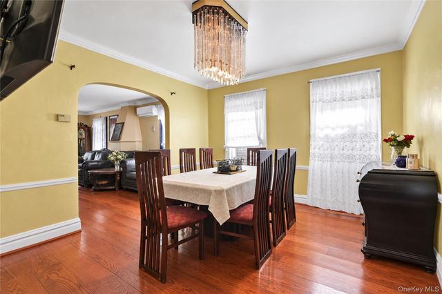 84-42 Charlecote Ridge, Jamaica Estates, NY 11432