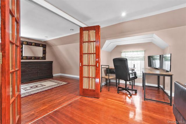 84-42 Charlecote Ridge, Jamaica Estates, NY 11432