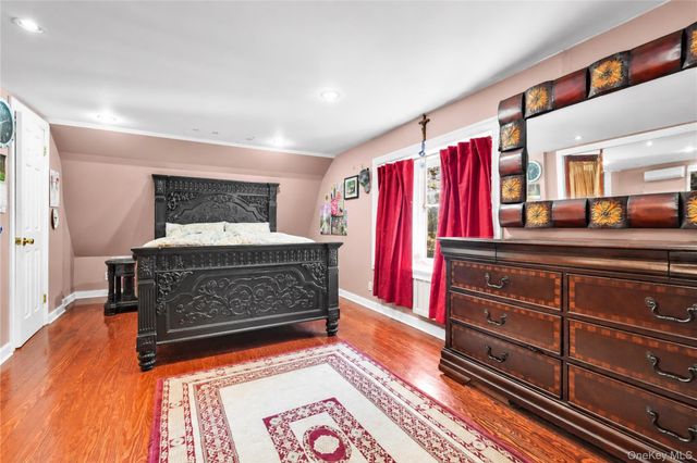 84-42 Charlecote Ridge, Jamaica Estates, NY 11432