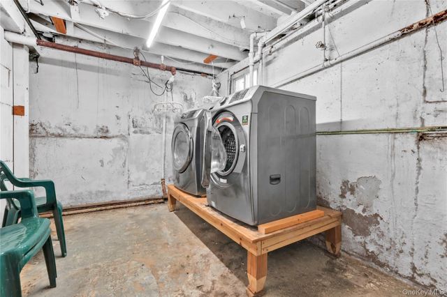 84-42 Charlecote Ridge, Jamaica Estates, NY 11432
