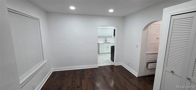 7113 Kendal Street, Dearborn, MI 48126