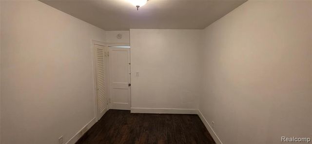 7113 Kendal Street, Dearborn, MI 48126