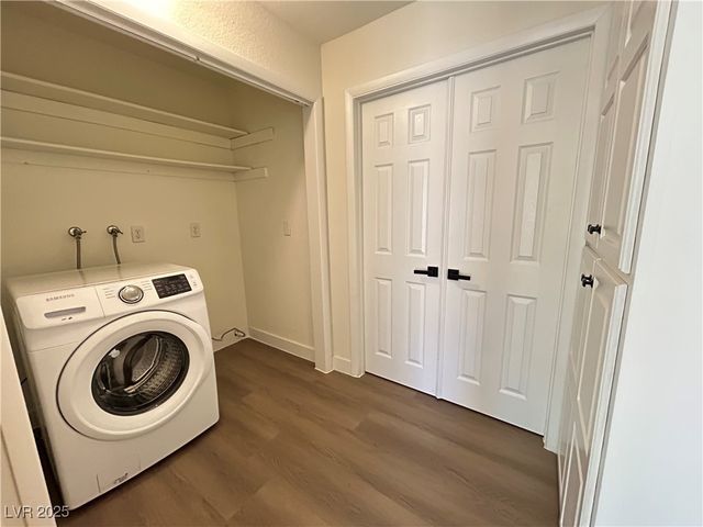 5035 Meadow Grove Court, Las Vegas, NV 89120