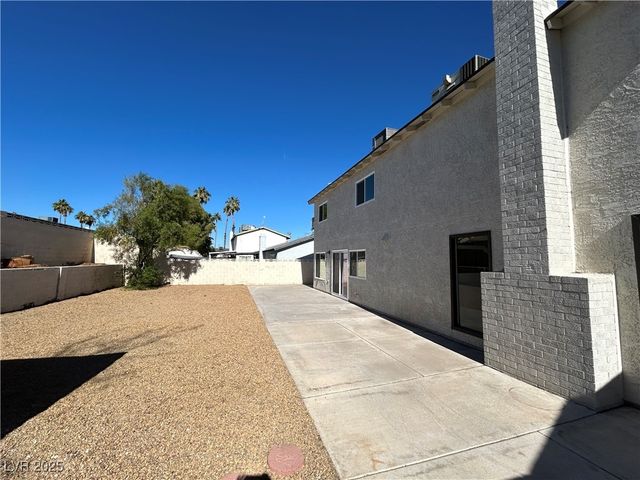 5035 Meadow Grove Court, Las Vegas, NV 89120
