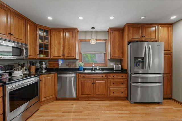 8827 47th AVENUE, Kenosha, WI 53142
