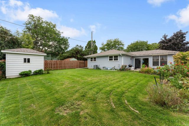 8827 47th AVENUE, Kenosha, WI 53142