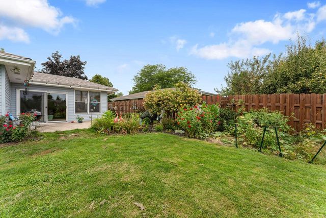 8827 47th AVENUE, Kenosha, WI 53142