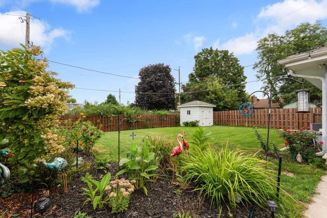8827 47th AVENUE, Kenosha, WI 53142