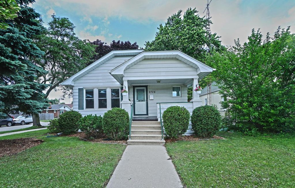 2726 75th STREET, Kenosha, WI 53143